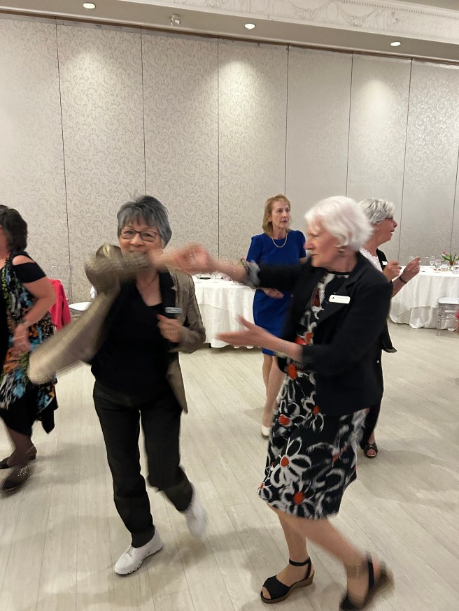 ladies dancing the jitterbug
